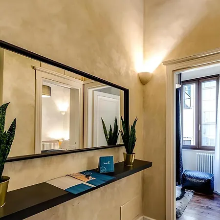 Spanish Steps - Boutique