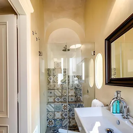 Spanish Steps - Boutique Apartment *