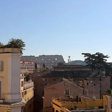 Maxima: Amazing View Of The Roman Forum Rome
