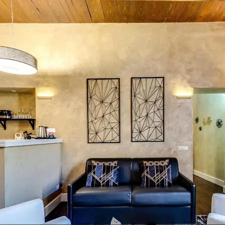 Spanish Steps - Boutique Apartment *