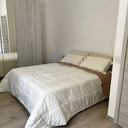 Cozy House With Garden In Centocelle Metro C