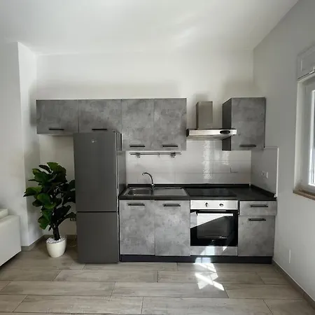 Holiday home Cozy House With Garden In Centocelle Metro C