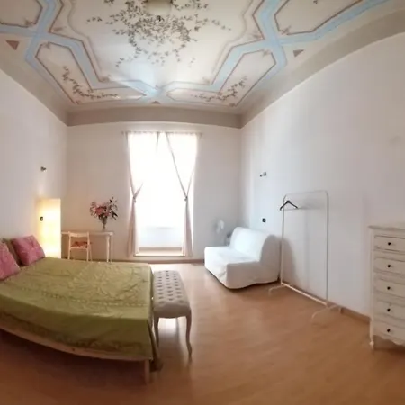 19th Century Fresco Flat Close To The Colosseum Apartment *