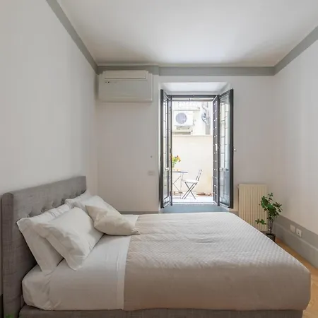 Apartment Iflat Charming Flat Close To Campo De' Fiori Rome
