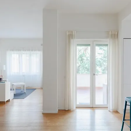 Appartamento Stupendo In Quartiere Residenziale Roma