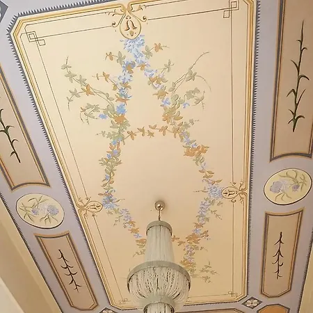 19th Century Fresco Flat Close To The Colosseum