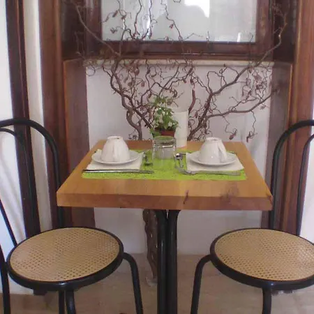 לינה וארוחת בוקר La Casa Di Rosy
