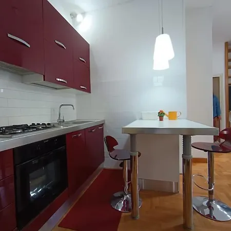 New - Comfortable Apt Porta Latina * Roma