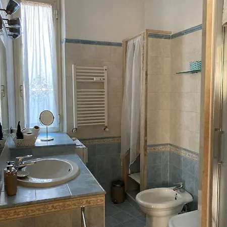 Octavia Apartment *