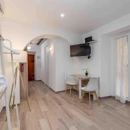 Spanish Steps Loft Holiday home