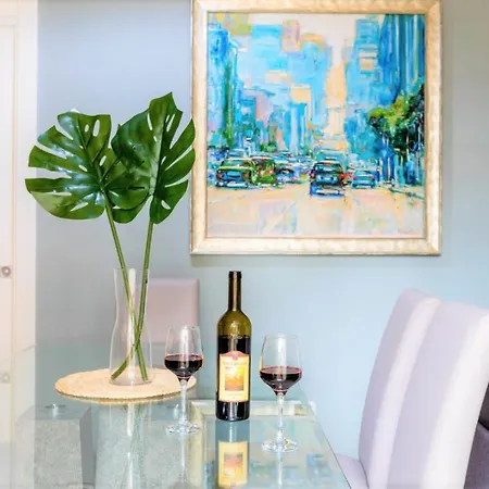 Apartment Hostly - Art & Color Midtown - 3br 2ba Rome