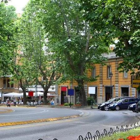 Lägenhetshotell Trevi 2*