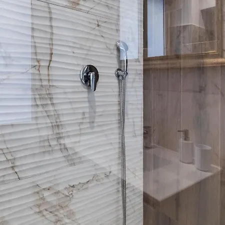 Maison d'hôtes Clavdia Flat Monti *