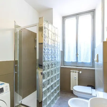 Apartment Hostly - Nicole Volturno- Full Center