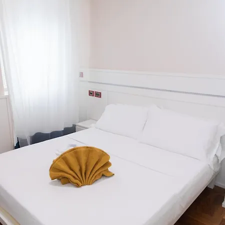 Guest house Emma 12 *