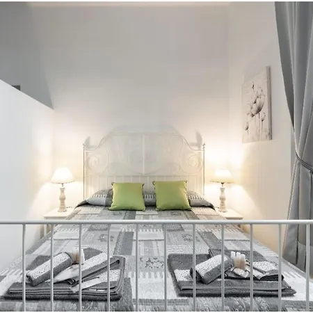 Trastevere Rome's Heart Charming & Cozy Apartment *