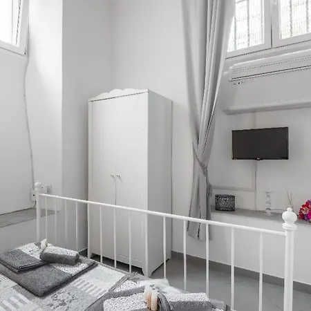 Trastevere Rome's Heart Charming & Cozy Apartment *