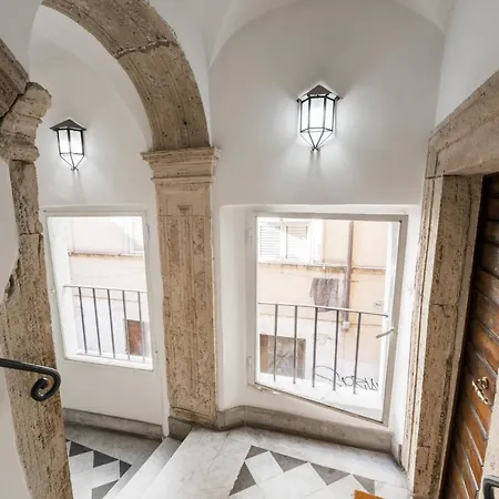 Apartment Vicolo Delle Grotte Rome