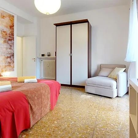 Casa Valentina - Beauty With Two Bedrooms Near Vatican Apartament *