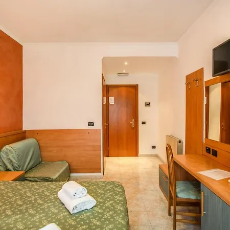 Millerose Hotel *