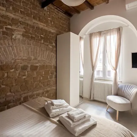 Apartment White Ostilia Rome