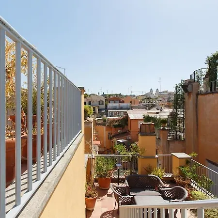 Apartment Vittoria Terrace Penthouse At The Spanish Steps *