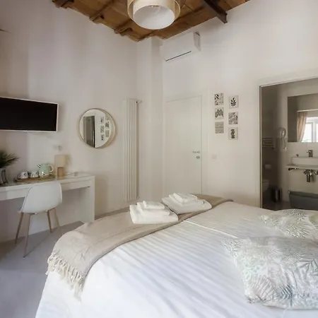 White Ostilia Guest house