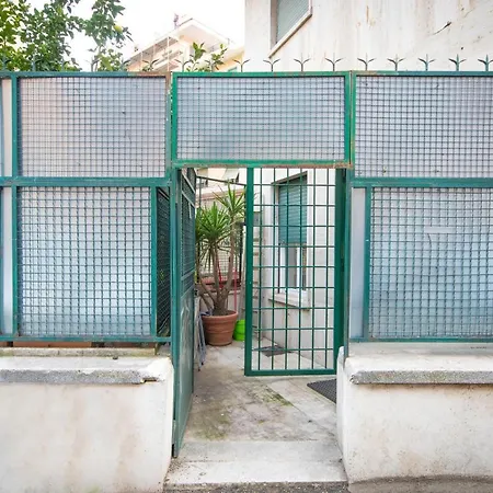 Apartment Vercelli Near San Giovanni Rome