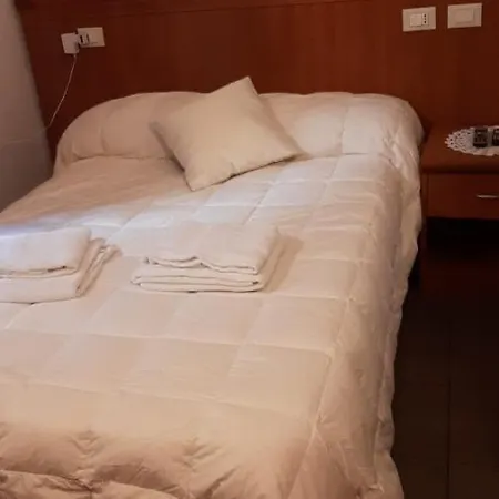 Bed and Breakfast Termini Tina Ya *