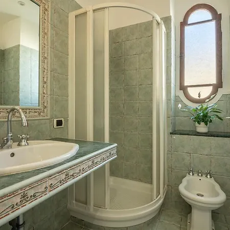 Cesare Vatican Museums Apartment Rome