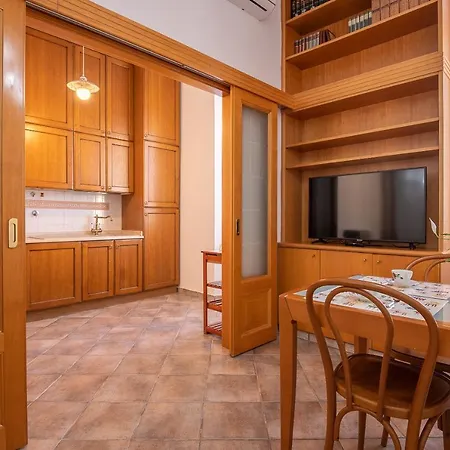 Cesare Vatican Museums Apartment Rome