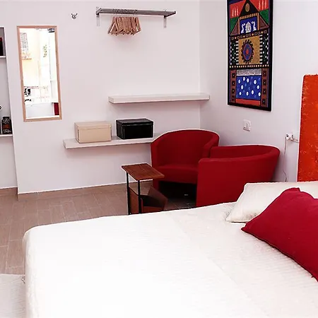 Colosseum Garden Guest house 2*