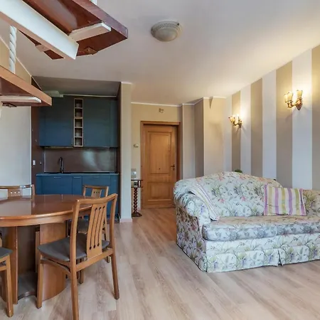 Apartment Roomy&cozy With Shared Terrace Rome