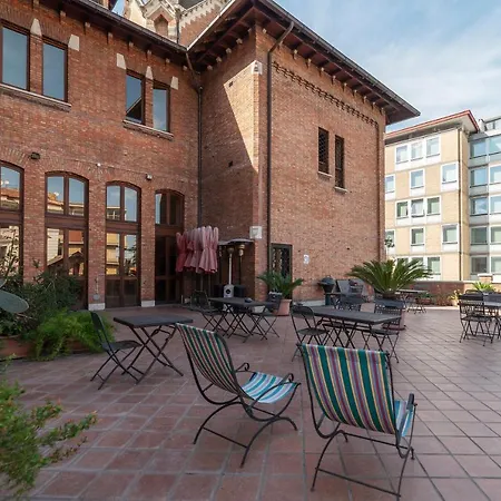 Roomy&cozy With Shared Terrace Apartment