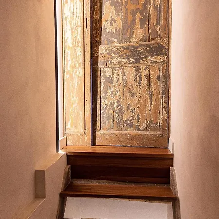 Coronari-rental In Apartment
