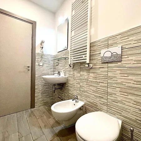 Colosseum Guest house *