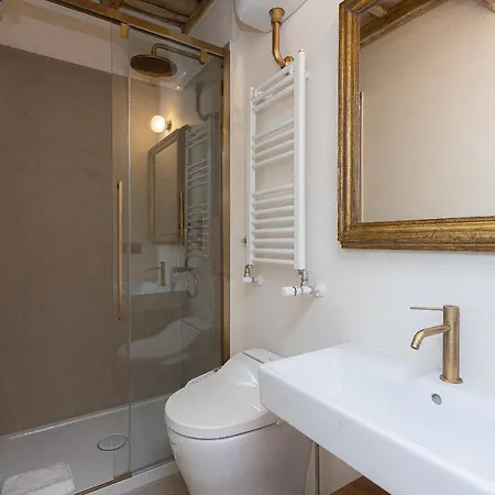 Coronari-rental In Apartment