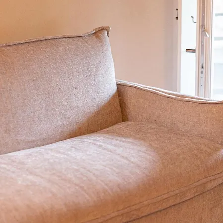 Coronari-rental In Apartment