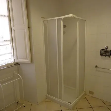 Linnea Centro A Guest house *