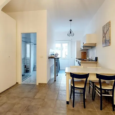 Casa Valentina - Beauty With Two Bedrooms Near Vatican Apartament