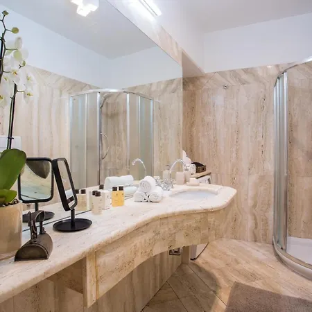 Domus Regola Luxury