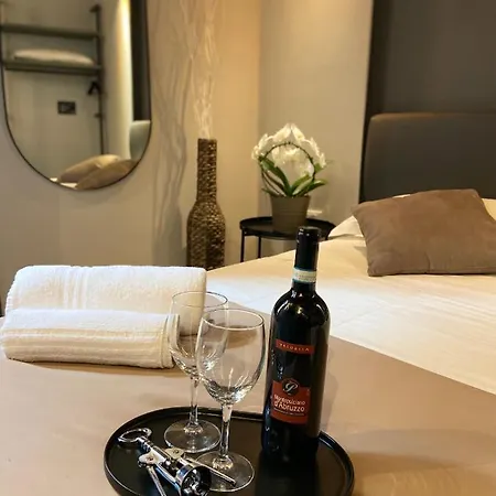בית הארחה Soha Piazza Di Spagna Boutique רומא
