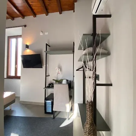 Soha Piazza Di Spagna Boutique * Rome