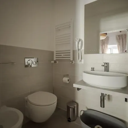 White Ostilia Guest house *