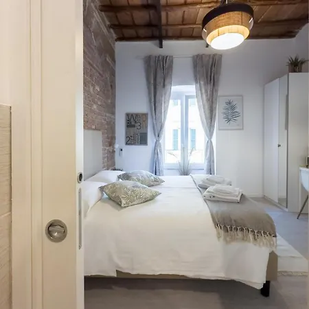 White Ostilia Guest house Rome