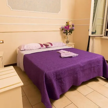 בית הארחה Cesar Palace 2*