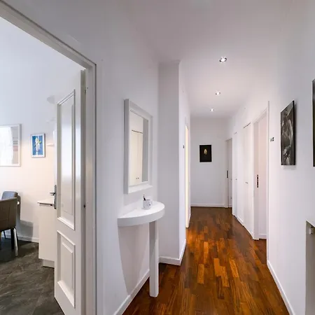 Apartment Saint Peter House Station Rom
