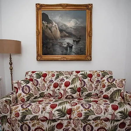 Delfini Trevi House *