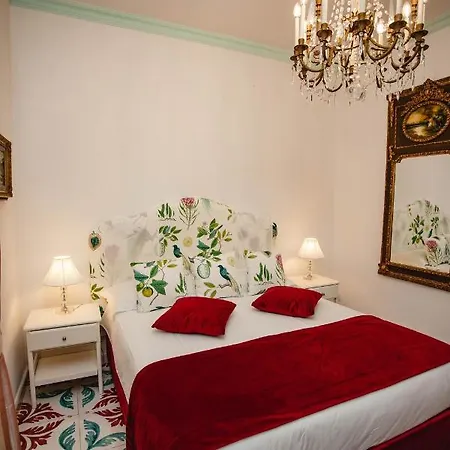 Delfini Trevi House *