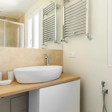 La Dolce - Sunny Penthouse Trastevere Station 100sqm Apartment Rome